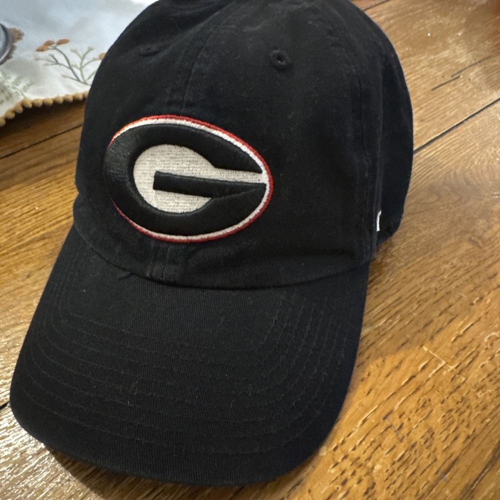 Men's '47 Black Georgia Bulldogs Adjustable Hat Logo. Black